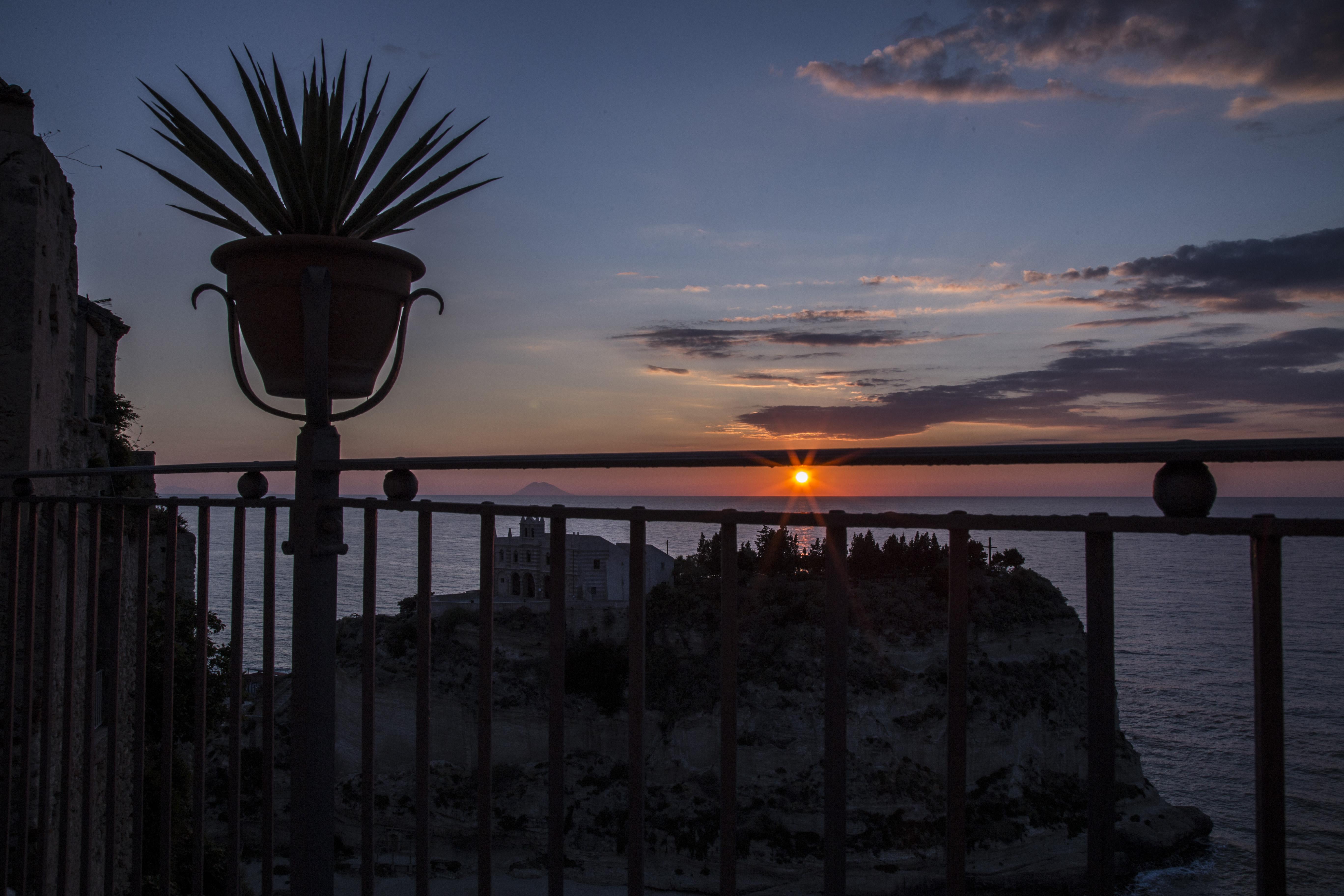 La Dolce Vita A Tropea Exterior photo