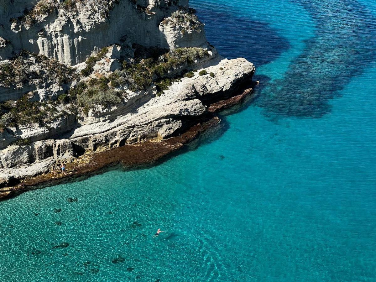 La Dolce Vita A Tropea Exterior photo