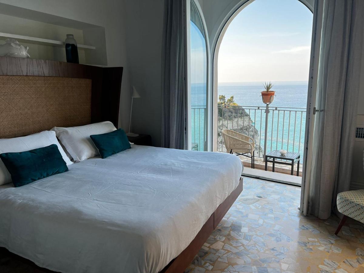 La Dolce Vita A Tropea Exterior photo