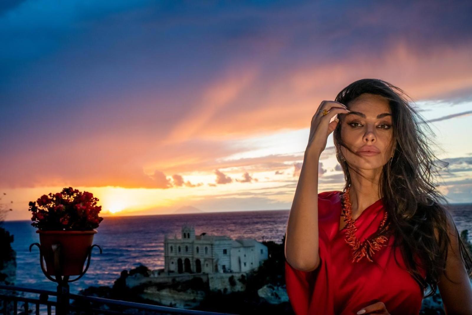 La Dolce Vita A Tropea Exterior photo